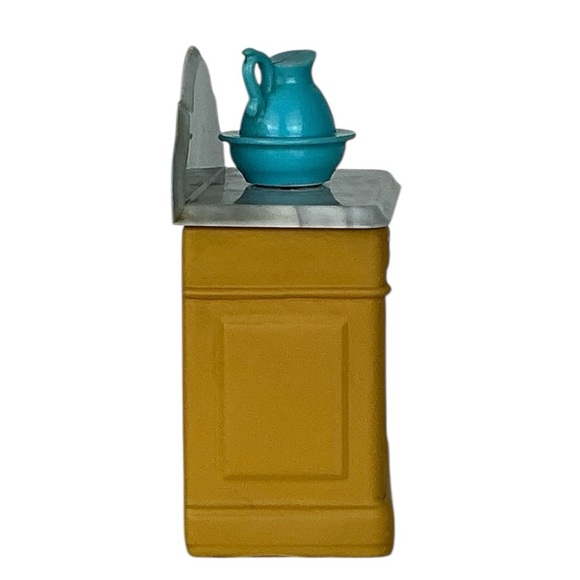 Vintage Avon Victorian Washstand Pitcher Glass Bottle Decanter Collectible 1970s - Picture 6 of 16